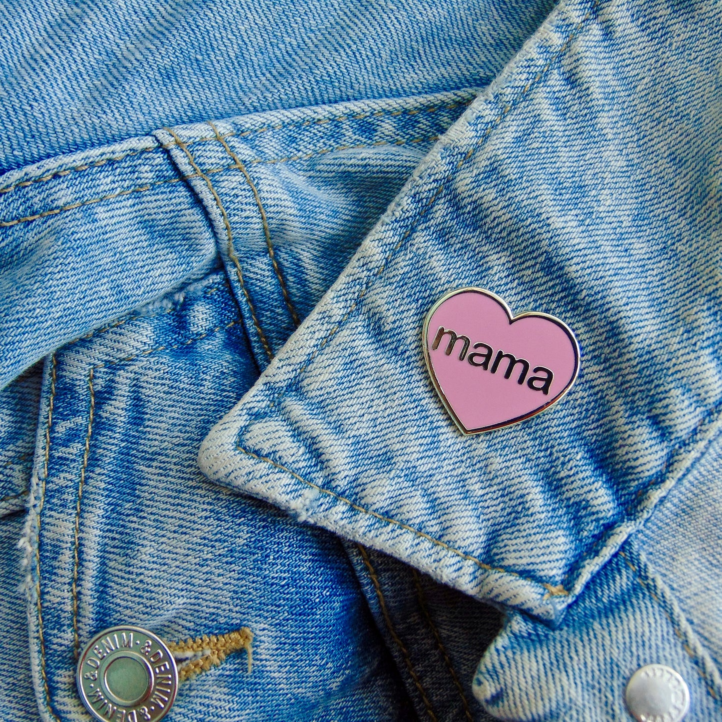 Mama Pin Badge - Pink and Silver
