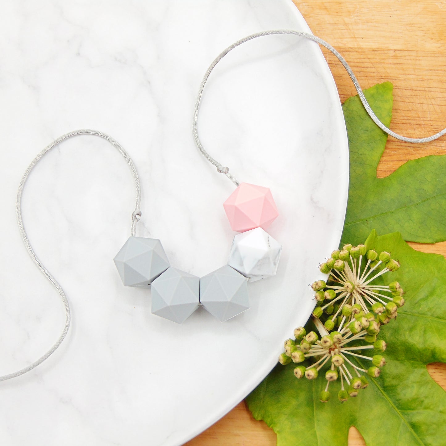 The Modern Mum - 5 Bead Necklace