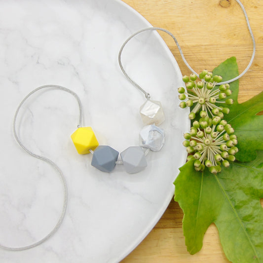Pantone 21 - 5 Bead Necklace